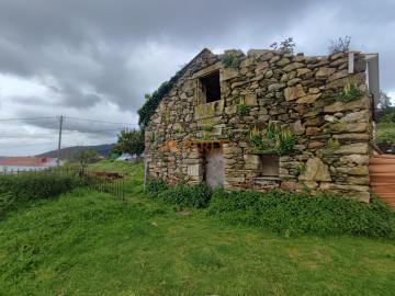 Casa rústica para reformar en Neda